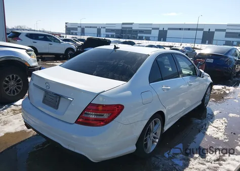 2013 Mercedes-Benz C 250 Sport from USA, damaged, VIN WDDGF4HB2DR256867